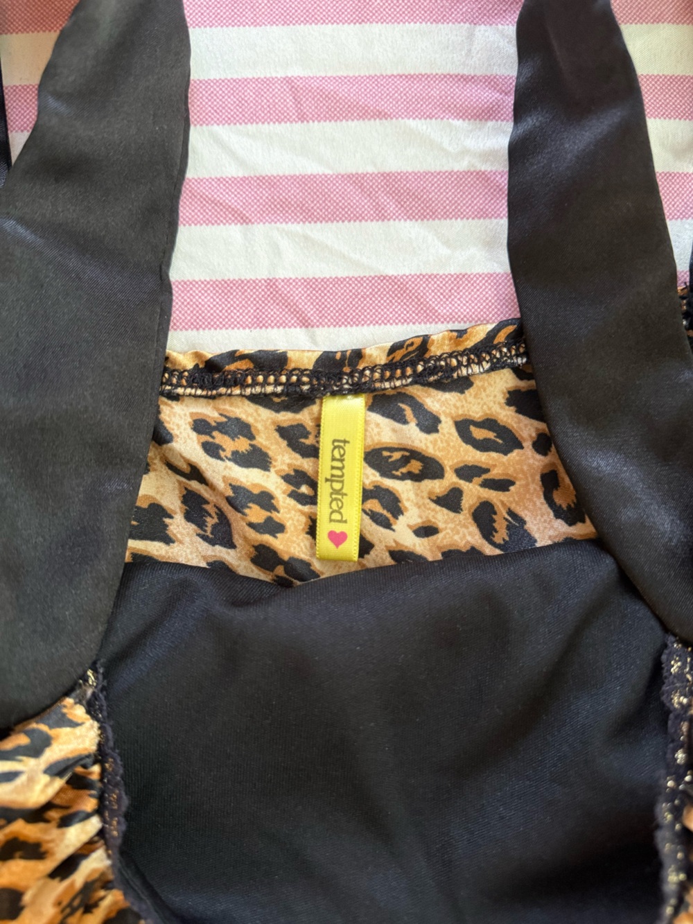Tempted Leopard Print Top - Picture 3 of 6